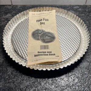 Set of 2 Pampered Chef Silver  Fluted Tart Pans. Exc condition. Like new.